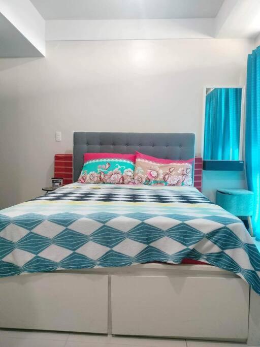 Cubao Manhattanheights U31N Tb, Studio Unit 马尼拉 外观 照片